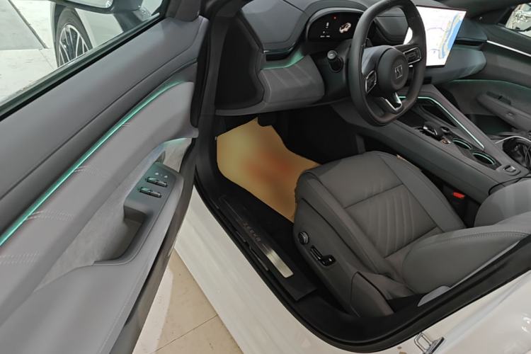 Used Zeekr 001 2025 YOU Edition 100 kWh All-Wheel Drive
