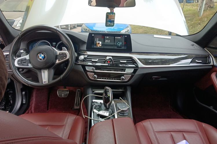 Used BMW 5 Series 2018 Restyled 530Li Leading Edition M Sport Package
