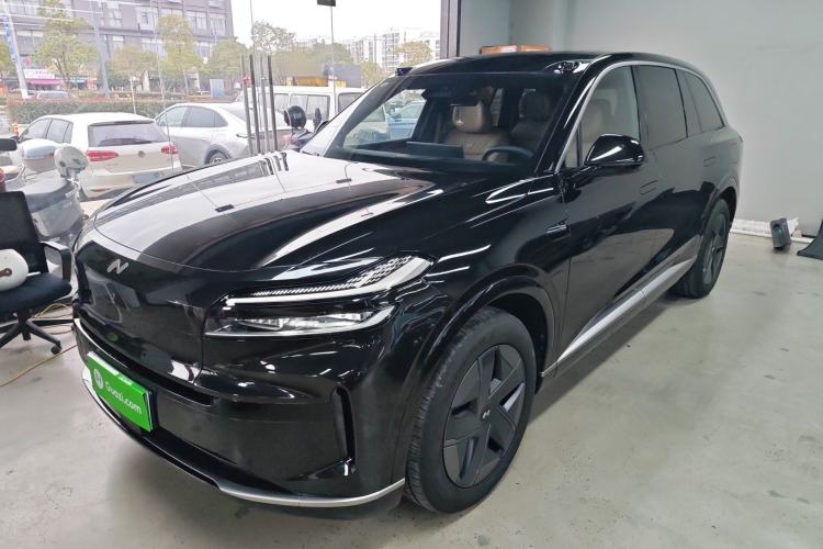 Used ONVO Luxeed L90 2025 Model—Max Six-Seater Version
