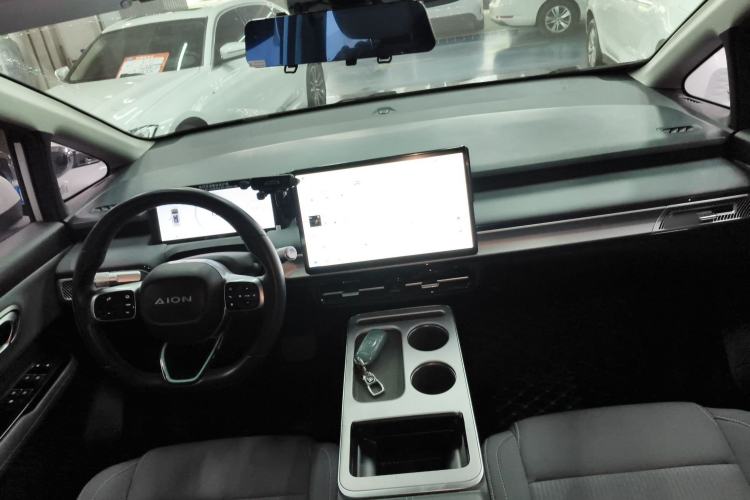 Used AION Y 2022 Plus 70 Enjoy Edition