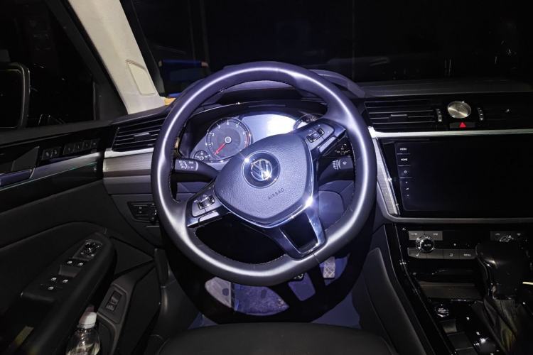 Used Volkswagen Phideon 2018 380TSI Two-Wheel Drive Business Edition Steering Wheel