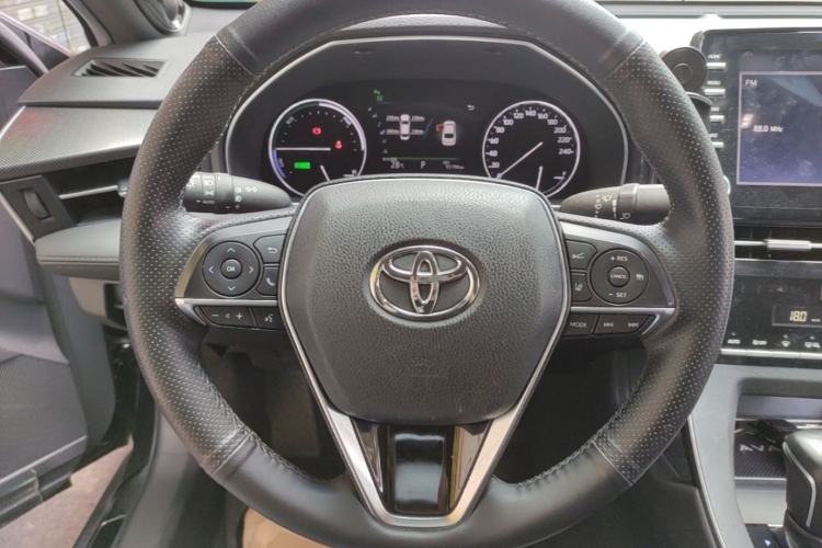 Used Toyota Avalon 2019 Dual-Engine 2.5L Luxury Edition China VI Standard
