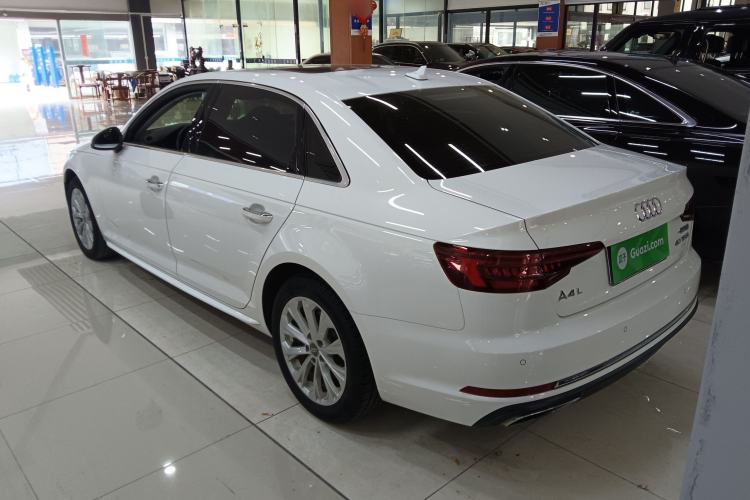 Used Audi A4L 2019 40 TFSI Ambition China VI
