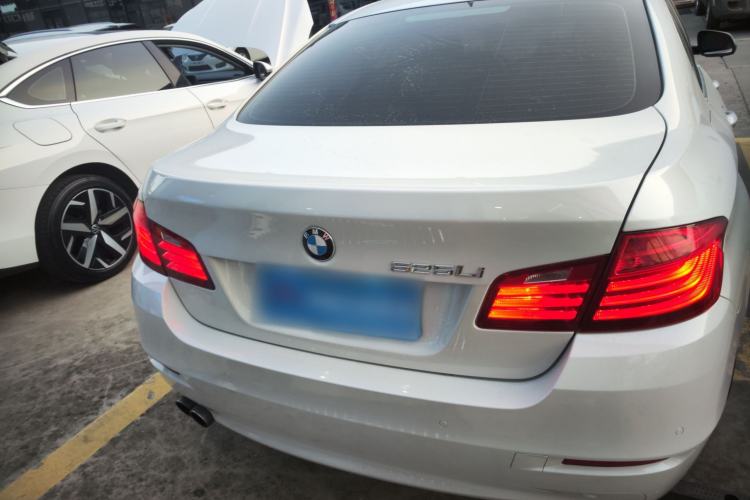 Used BMW 5 Series 2015 520i Elegant Edition
