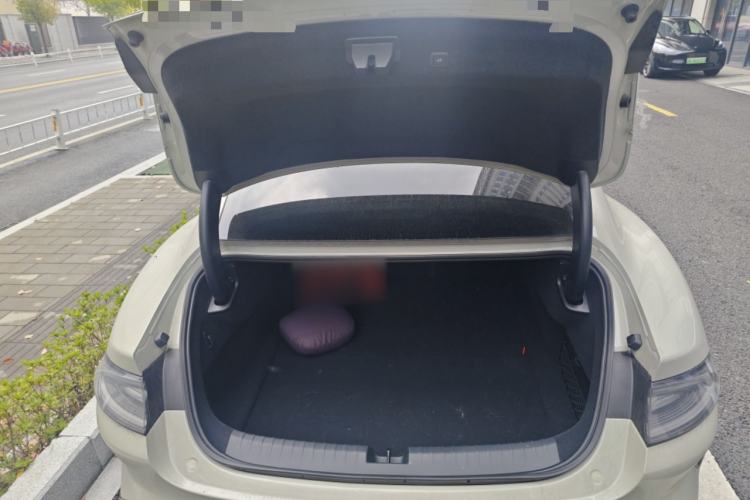 Used Xiaomi Auto SU7 2024 Four-Wheel Drive Ultra-Long Range Advanced Intelligent Driving Max Edition Trunk