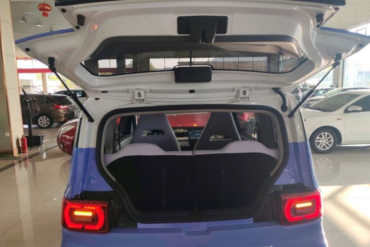 Used Wuling Hongguang MINIEV 2021 Macaron Sandwich Model 120 km Lithium NMC
