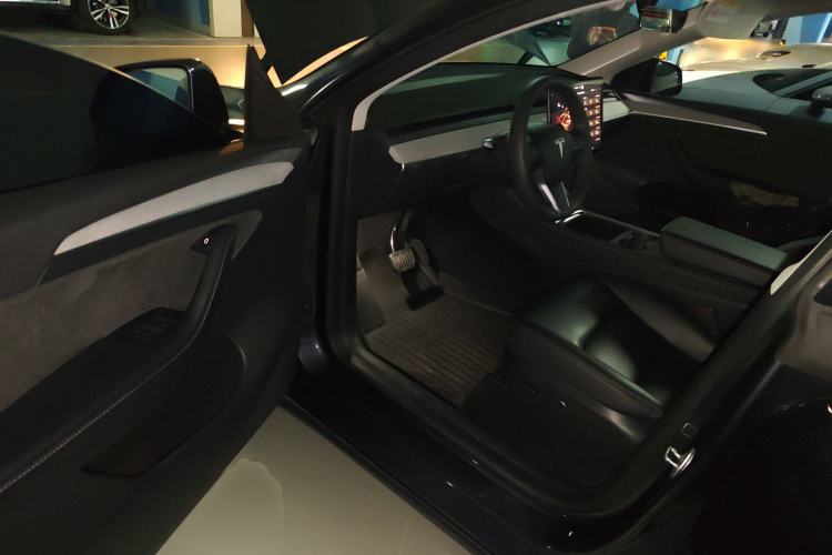 Used Tesla Model Y 2024 Rear-Wheel-Drive Version