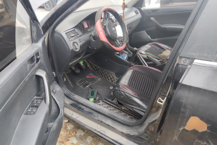 Used Volkswagen Santana 2016 1.6L Manual Fashion Edition
