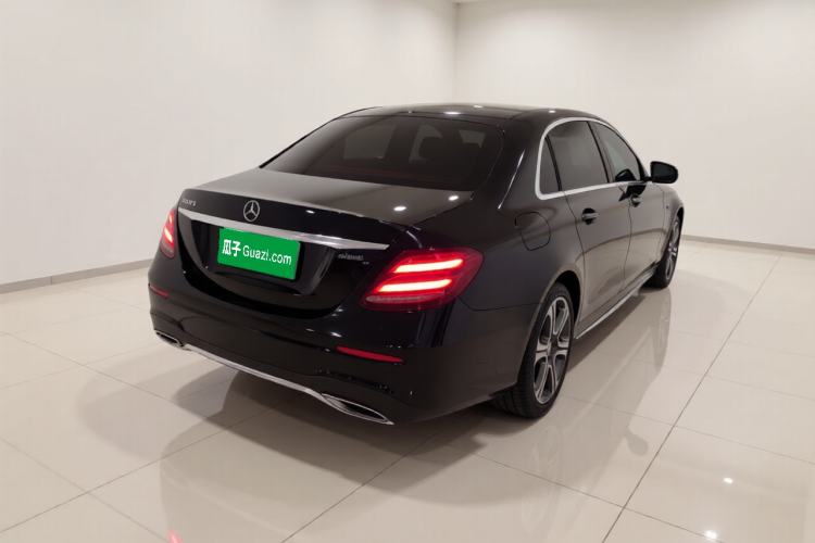 Used Mercedes-Benz E-Class 2016 E 300 L Sporty and Stylish Model
