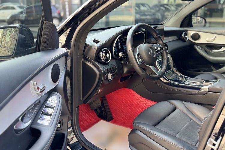 Used Mercedes-Benz GLC Coupe 2020 GLC 260 4MATIC Coupe SUV Interior 1