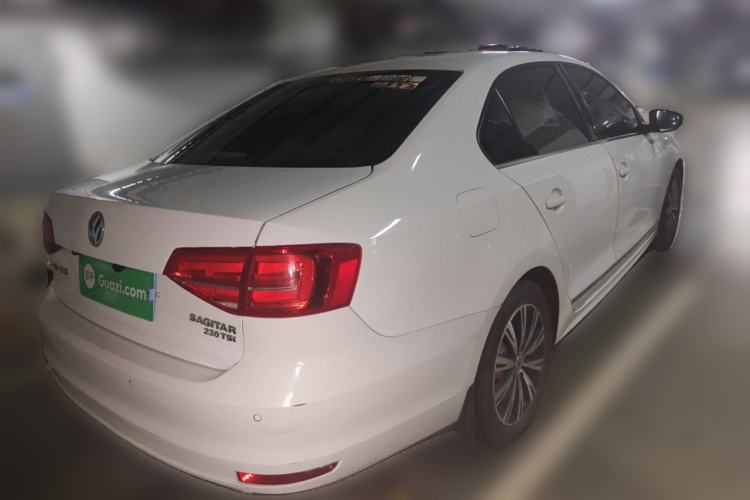 Used Volkswagen Sagitar 2015 230TSI Automatic Comfort Version Rear Right 45 Deg