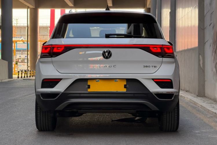 Used Volkswagen T-ROC 2024 300TSI DSG Two-Wheel-Drive Chen Guang Edition Exterior 2