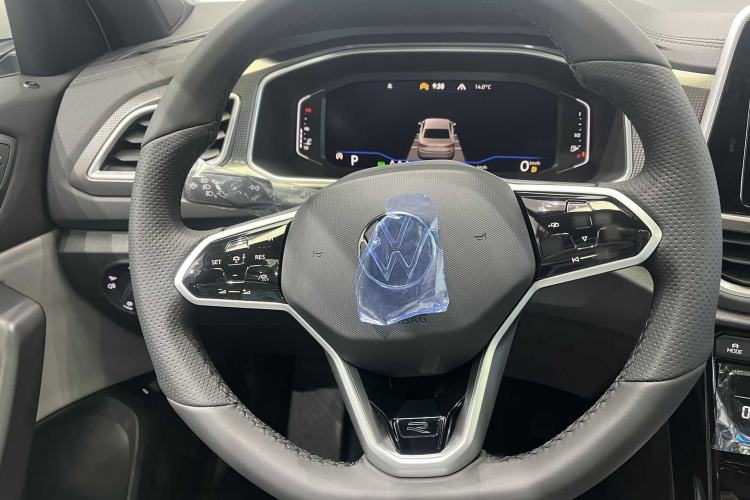 Used Volkswagen T-ROC 2025 Facelift Model 2 300TSI DSG Two-Wheel Drive Xingguang Edition