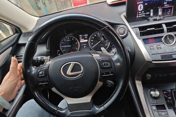 Used Lexus NX 2017 200 Front-Wheel-Drive X-Trail SE Edition Steering Wheel