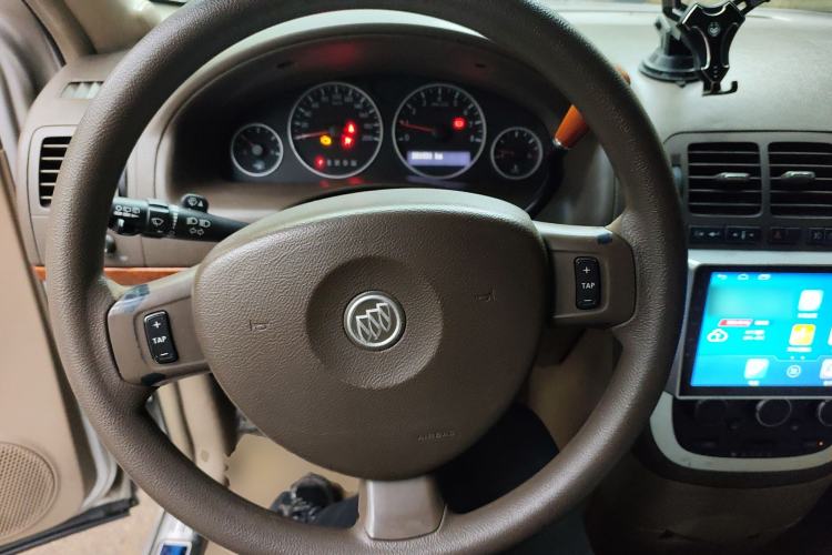 Used Buick GL8 2011 2.4L CT Comfort Edition
