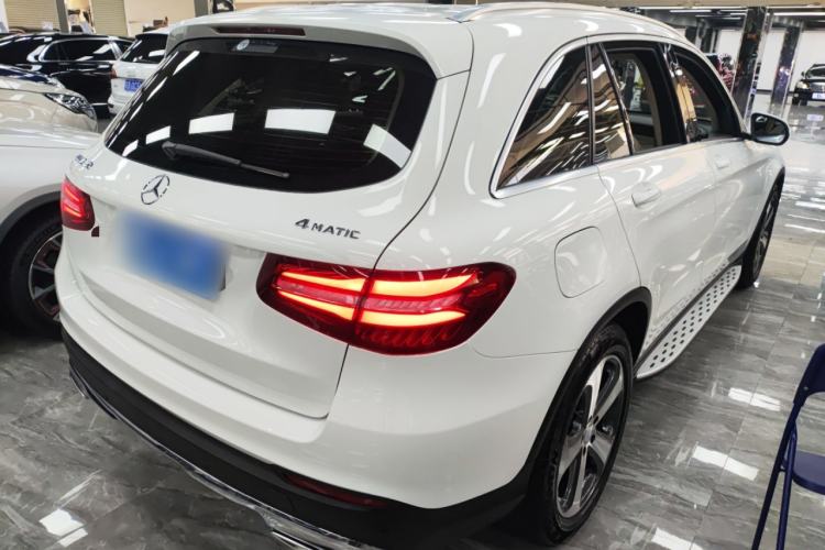 Used Mercedes-Benz GLC 2016 GLC 260 4MATIC Luxury Model Rear Right 45 Deg