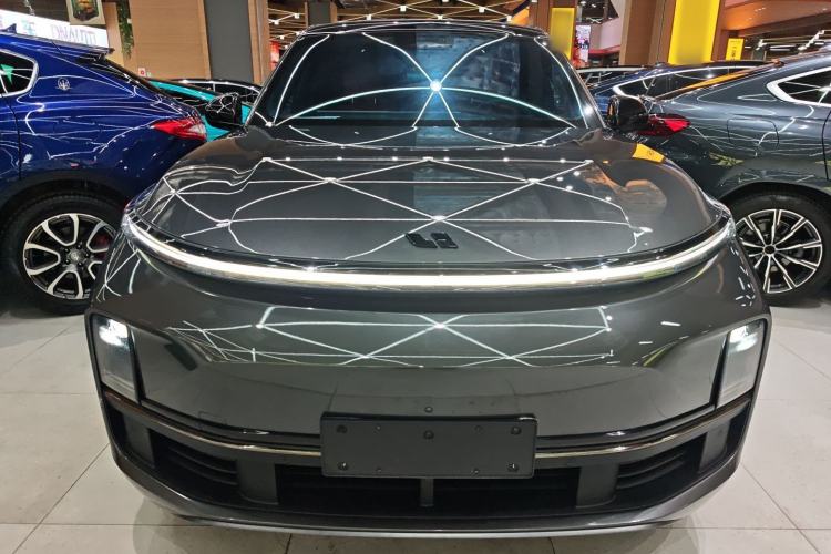 Used Li Auto L8 2023 Pro Model
