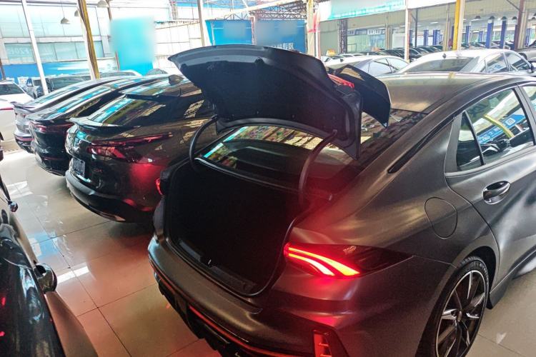 Used GAC Trumpchi EMPOW 2023 400T Automatic R PRO Trunk