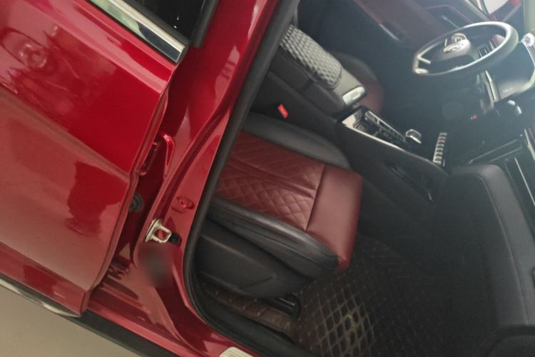 Used FORTHING T5 2018 230T CVT Smart Enjoyment Version Right Front Seat