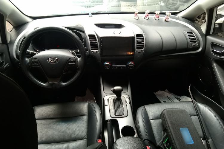 Used Kia K3 2013 1.6L Automatic Premium Center Console