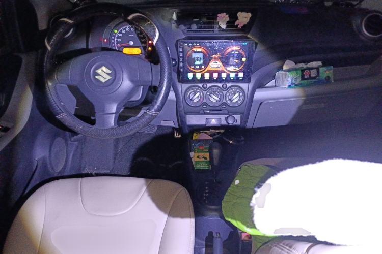 Used Suzuki Alto 2013 1.0L Automatic Luxury Model Center Console