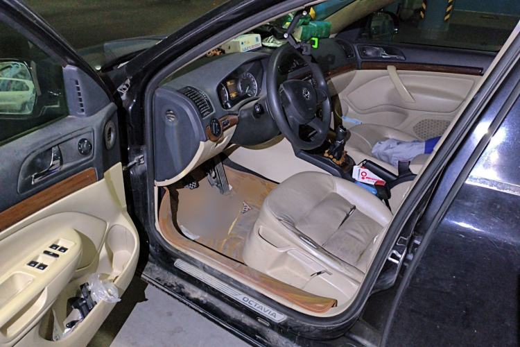 Used Skoda Octavia 2013 1.4TSI Manual Yijun Edition Driver Seat