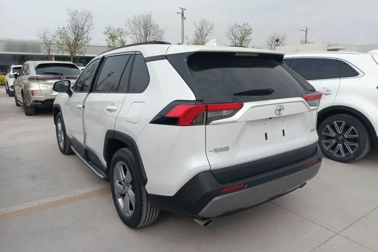 Used Toyota RAV4 2022 2.0L CVT Two-Wheel Drive Fashion Plus Edition Exterior 2