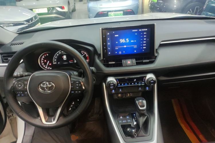 Used Toyota RAV4 2021 2.0L CVT Two-Wheel Drive Fashion PLUS Edition
