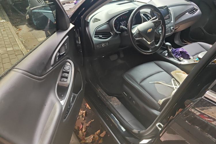 Used Chevrolet Malibu XL 2022 535T Automatic Sport Edition Driver Seat