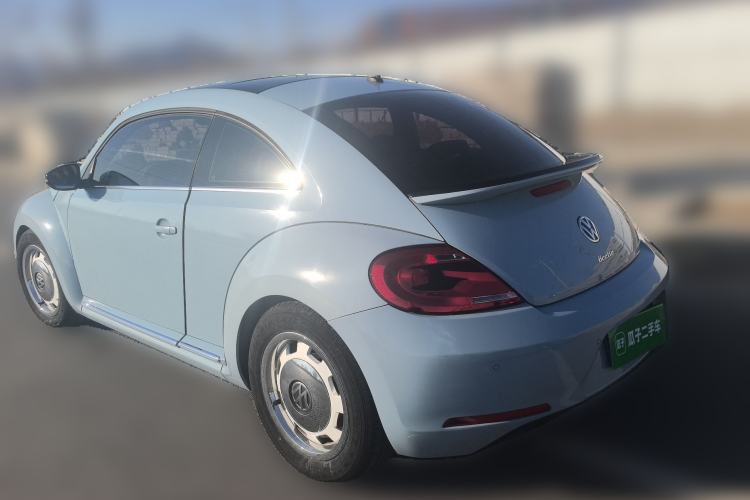 Used Volkswagen Beetle 2015 180TSI model
