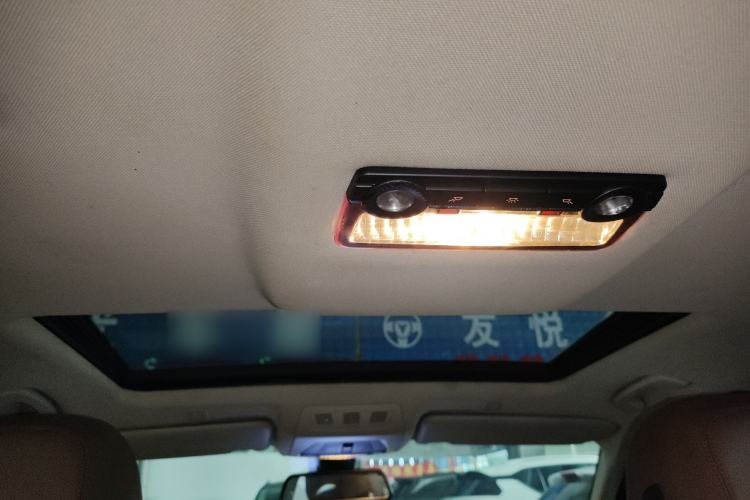 Used BMW 5 Series 2014 525Li Leading Model
