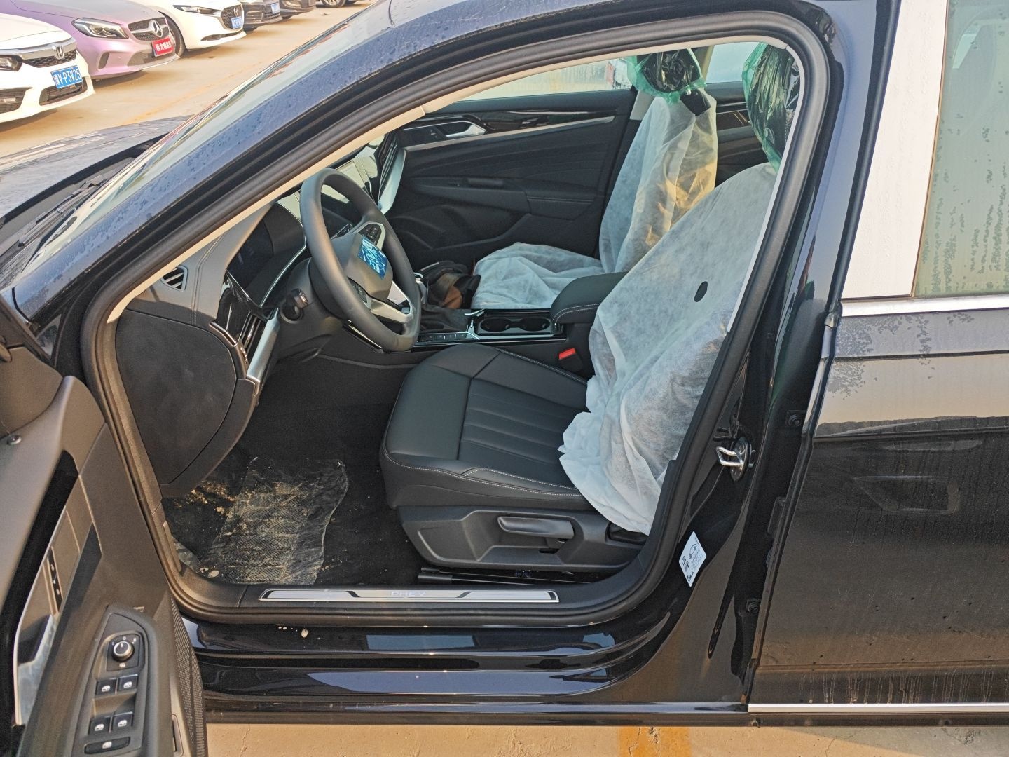 Переднее сиденье в автомобиле