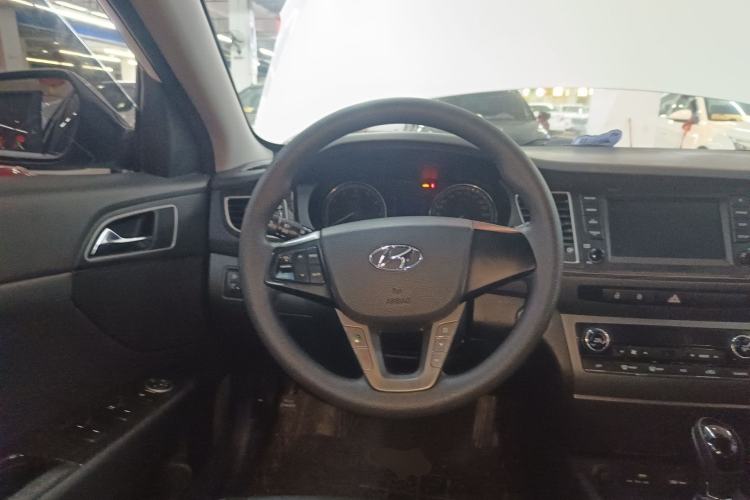 Used Hyundai Mistra 2016 1.6T Automatic Smart GLS Steering Wheel