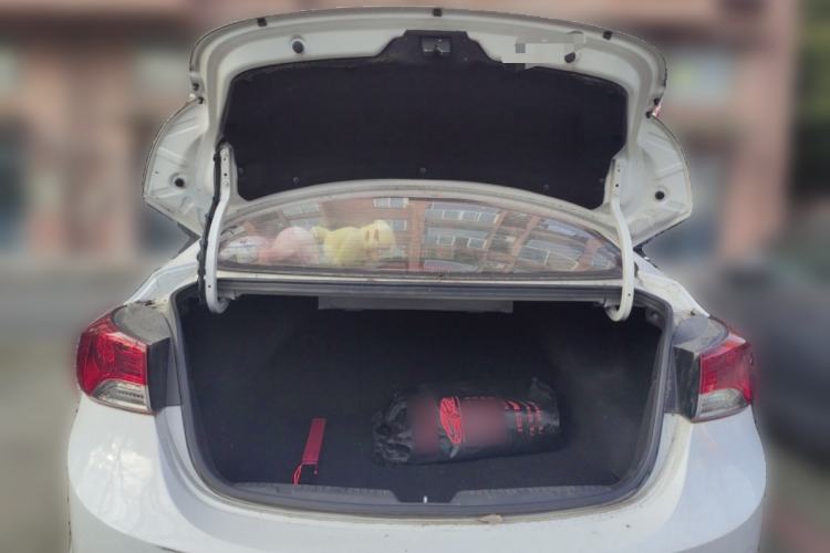 Used Hyundai Elantra (5th Generation / Langdong) 2015 1.6L Automatic Fashion Model