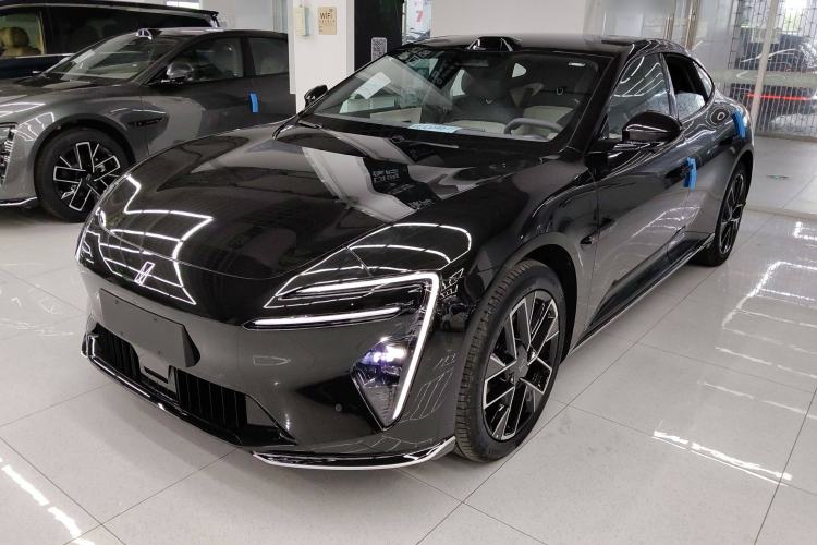 Used Avatr 06 2025 Max All-Electric Version