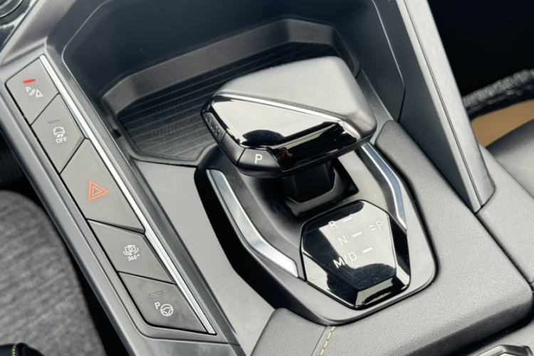 Used Lynk & Co 06 2023 Remix 1.5T Hero
