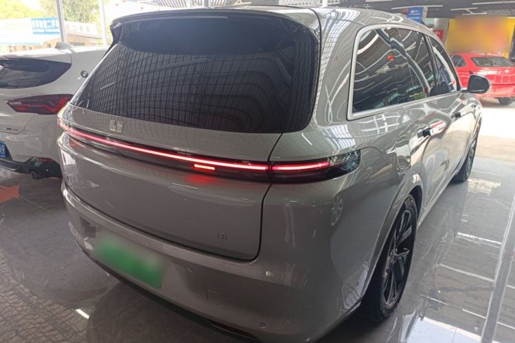 Used Li Auto L8 2023 Pro Model
