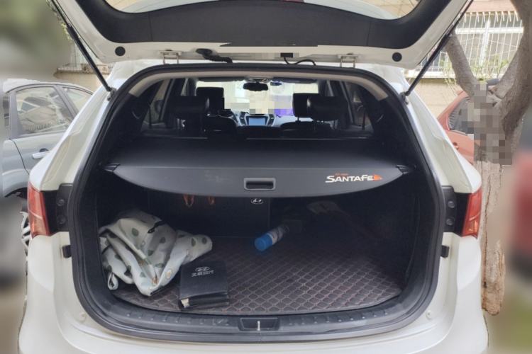 Used Hyundai Santa Fe 2015 2.0T Automatic Two-Wheel Drive Smart Version 5 Seats