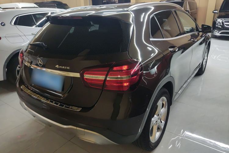 Used Mercedes-Benz GLA 2017 GLA 200 Sport Edition Rear Right 45 Deg