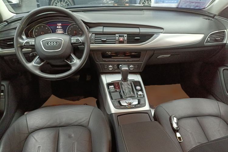 Used Audi A6L 2018 30th Anniversary Edition 35 TFSI Fashion Model
