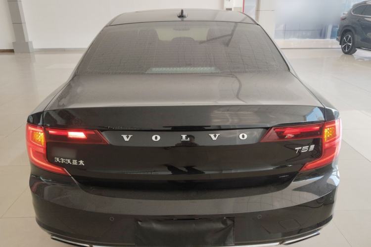 Used Volvo S90 2020 T5 Zhiyi Luxury Edition