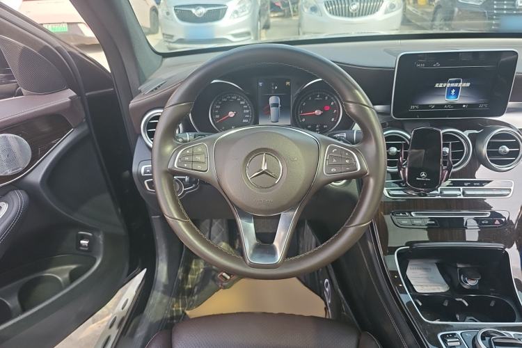 Used Mercedes-Benz GLC 2019 Facelift GLC 260 L 4MATIC Luxury Model
