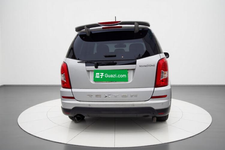 Used SsangYong Rexton W 2014 2.0T Four-Wheel Drive Luxury Navigation Version with 5 Seats