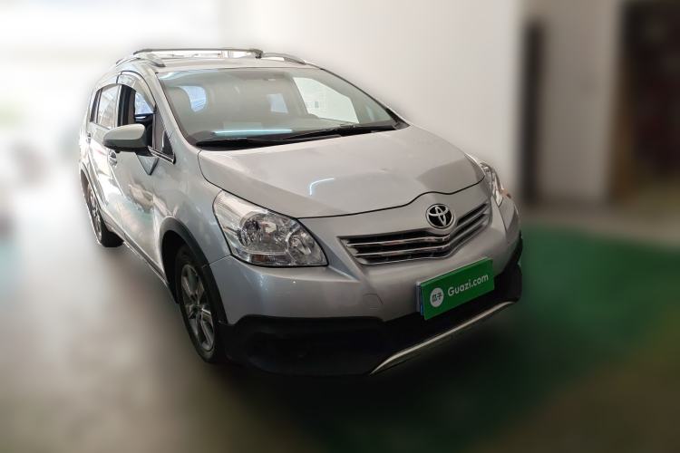 Used Toyota Verso 2015 180E CVT Crossover Edition Front Right 45 Deg