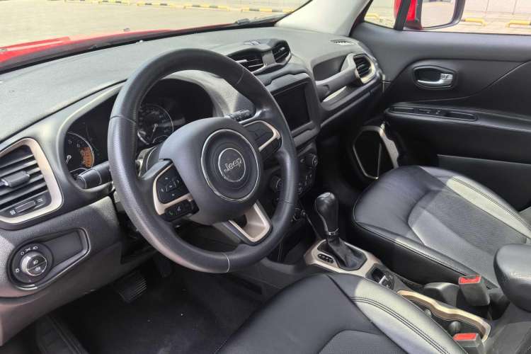 Used Jeep Renegade 2018 Connected Large Screen Version 180TS Automatic High-Energy Edition