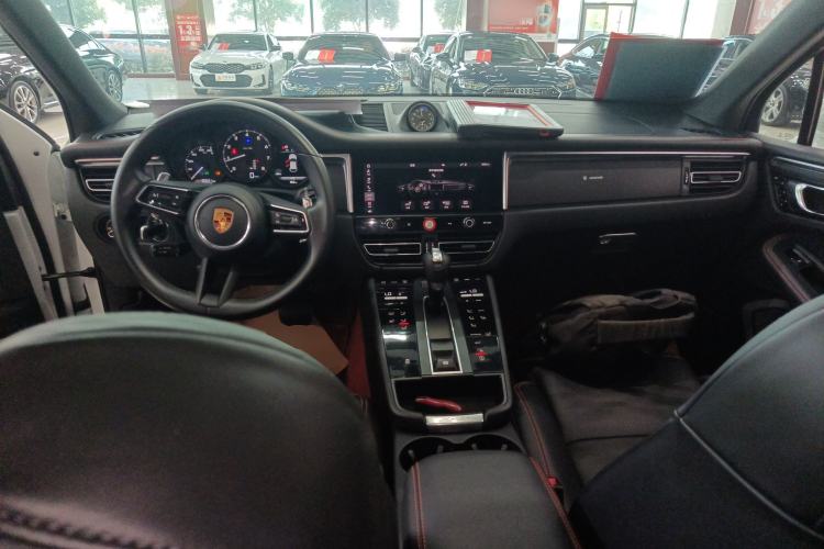 Used Porsche Macan 2022 Macan 2.0T Center Console