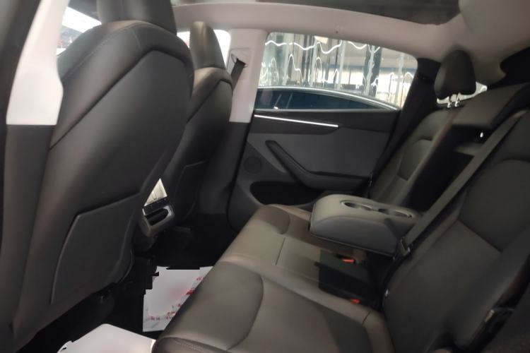 Used Tesla Model Y 2025 Rear-Wheel-Drive Version Left Rear Seat