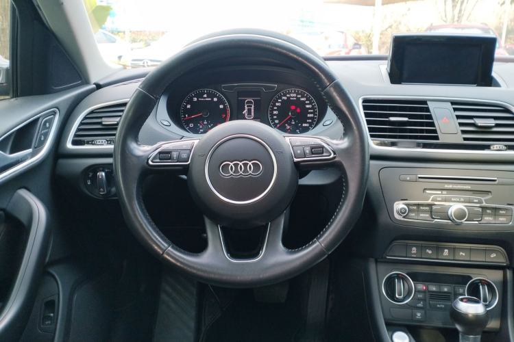 Used Audi Q3 2016 35 TFSI quattro all-wheel-drive style model
