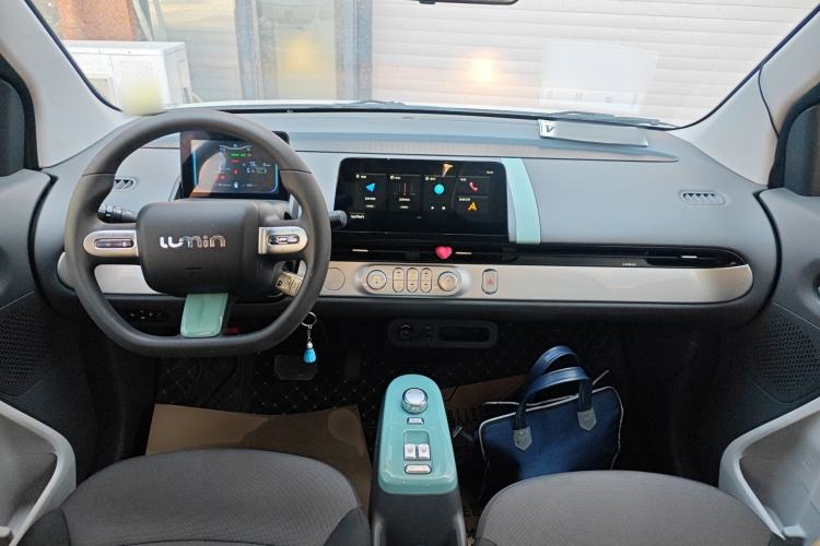 Used CHANGAN NEVO Lumin 2022 155 km – Refreshingly Sweet Edition Center Console