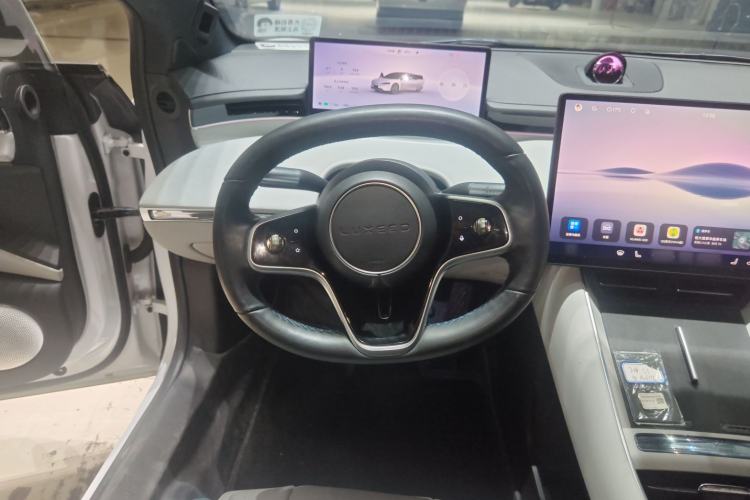 Used Hima Luxeed S7 2024 Max Rear-Drive Long-Range Intelligent Driving Version Steering Wheel